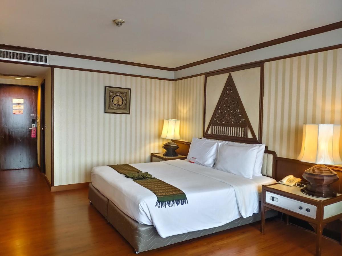 Chiang Mai Orchid Hotel Sha Extra Plus Exterior photo